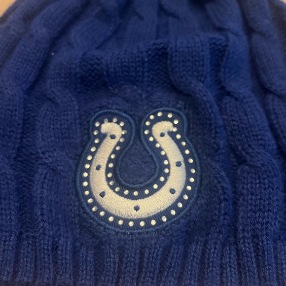 NWOT NFL Women’s Indianapolis Colts Pom Beanie - Picture 3 of 4